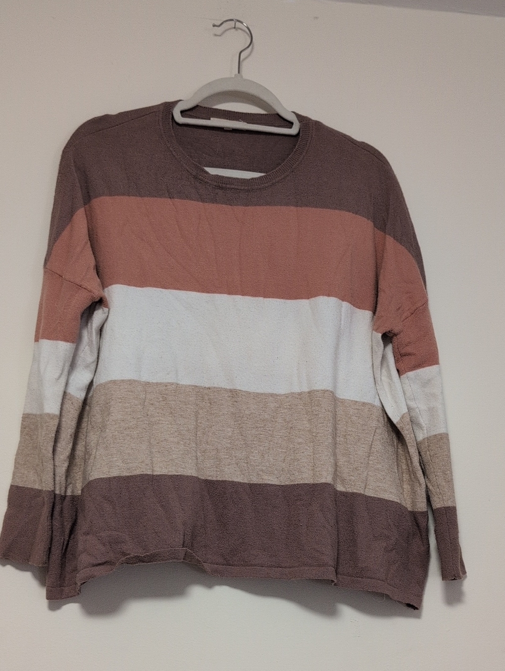 tea n rose Striped Crewneck Top in Mauve, White & Tan